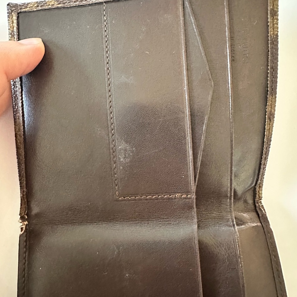 Louis Vuitton Monogram Compact Wallet - Authentic - Picture 7 of 16